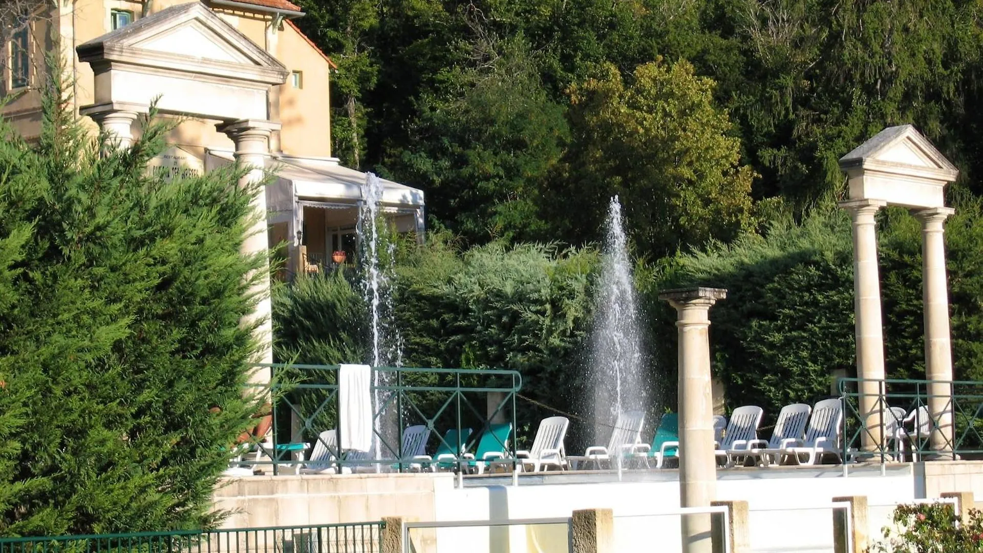 A Beautiful 2 Persons Studio In A Chateau With Swimming Pool Montbrun-les-Bains